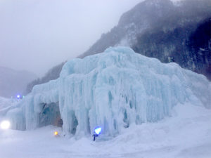 氷瀑祭りの建物のひとつ
